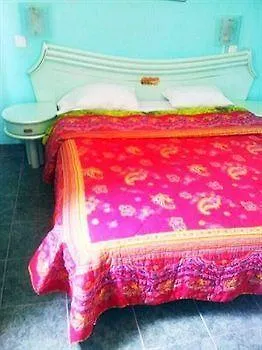 Отель Le Derby Кань-сюр-Мер