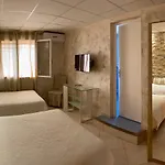 Le Derby Hotel