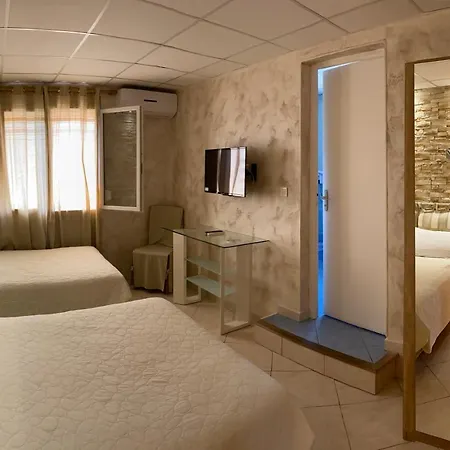 Hotel Le Derby 2*
